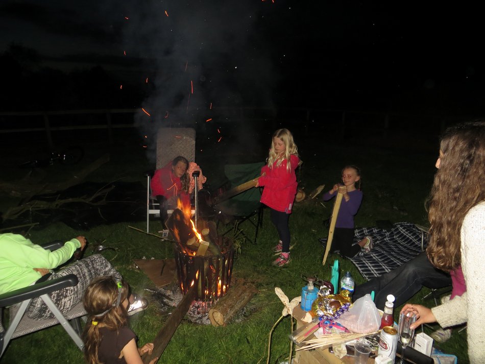 family_2015-05-16 21-49-48_camping